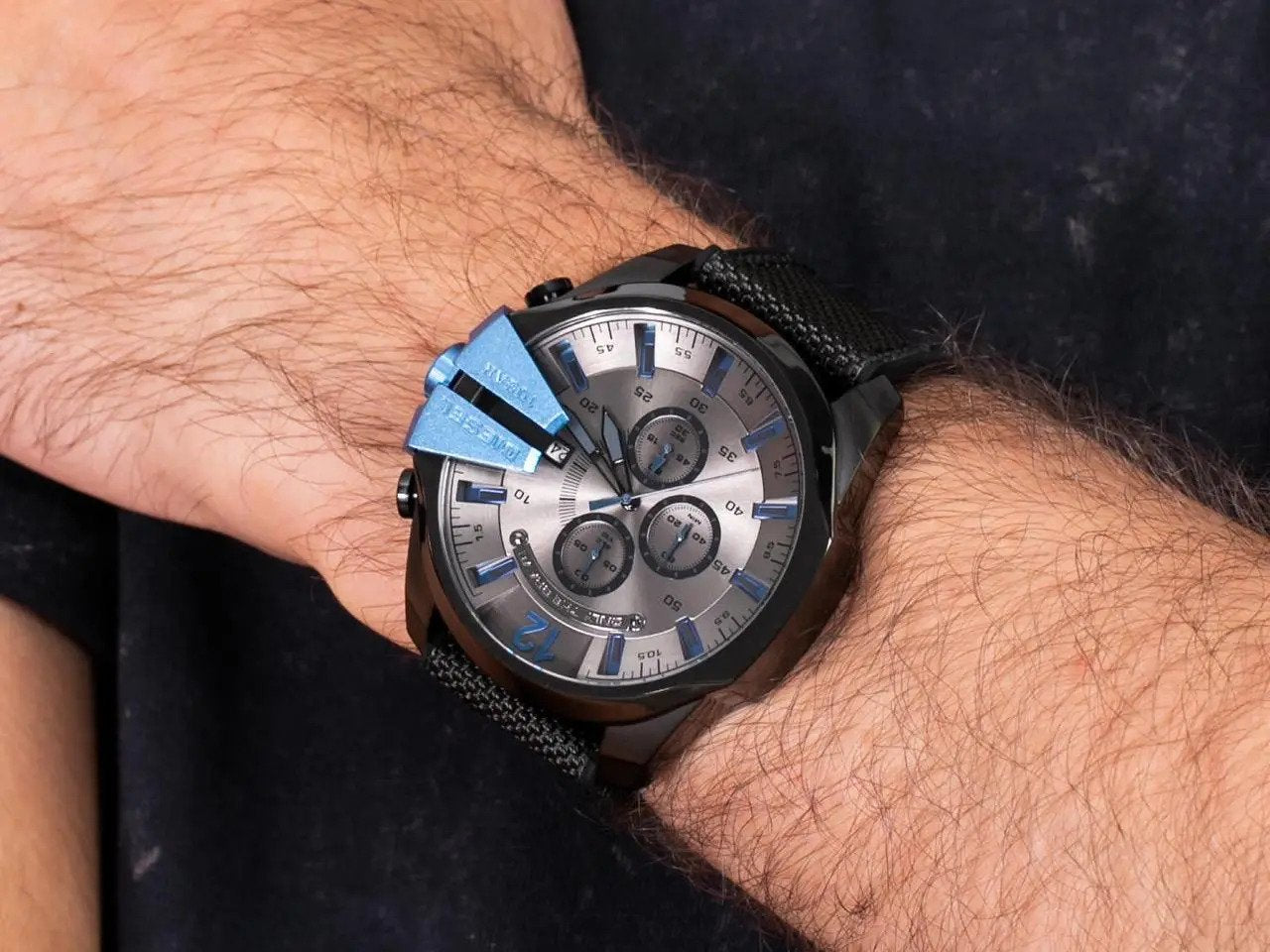 Diesel Mega Chief Grey Dial Grey Fabric Strap Chrono Watch DZ4500