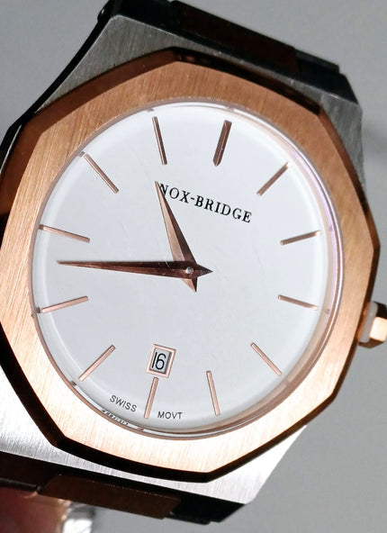 Noxbridge ECC40TT dial detail showing white face with rose gold indices and date window