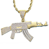 Big Daddy Iced Out AK-47 rifle colgante chapado en oro