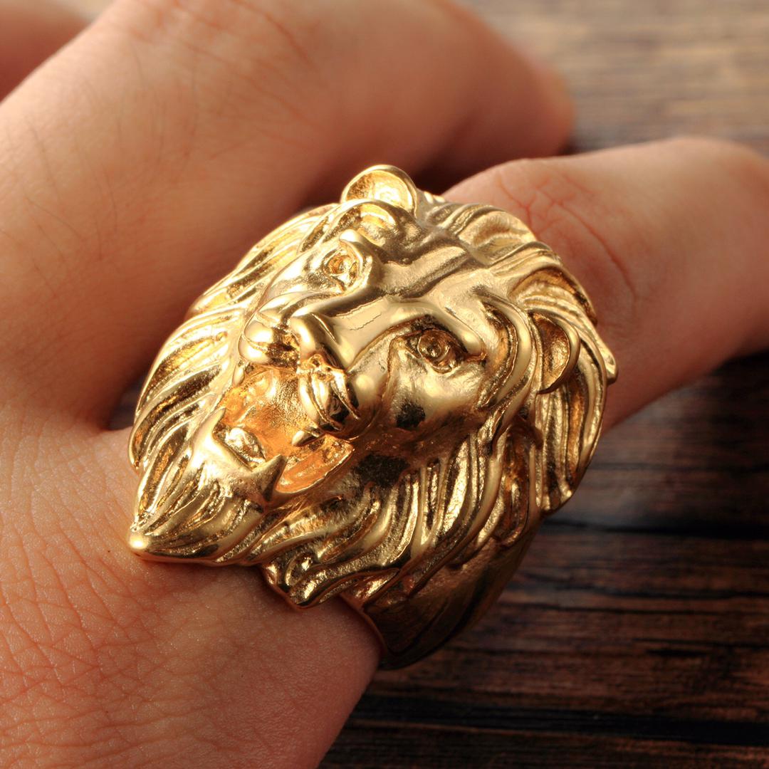 Anillo de oro con corazón de león Big Daddy